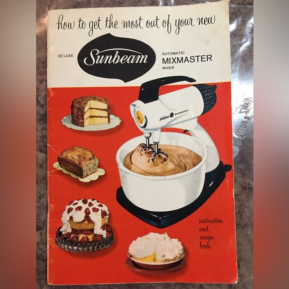 Vintage Deluxe Sunbeam Automatic Mixmaster Mixer w/ Recipe & Instruction Booklet
